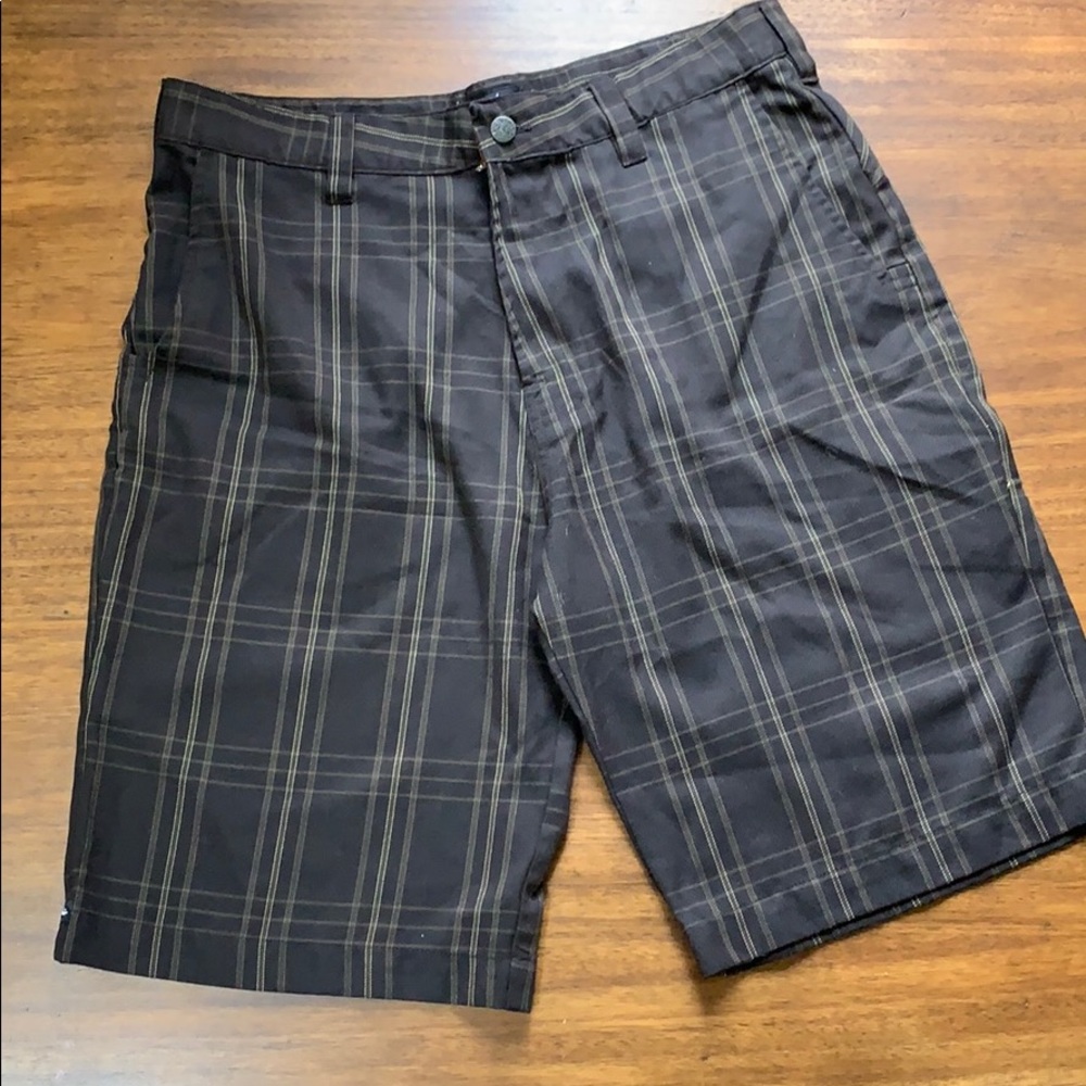 Men’s rusty plaid shorts